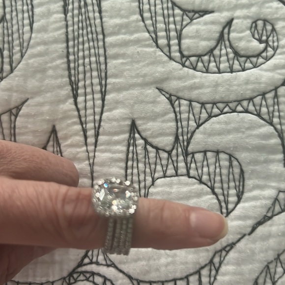 Everly Farrah ring - Picture 6 of 6